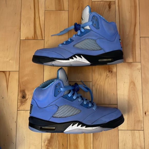 Air Jordan 5 UNC - Picture 2 of 6